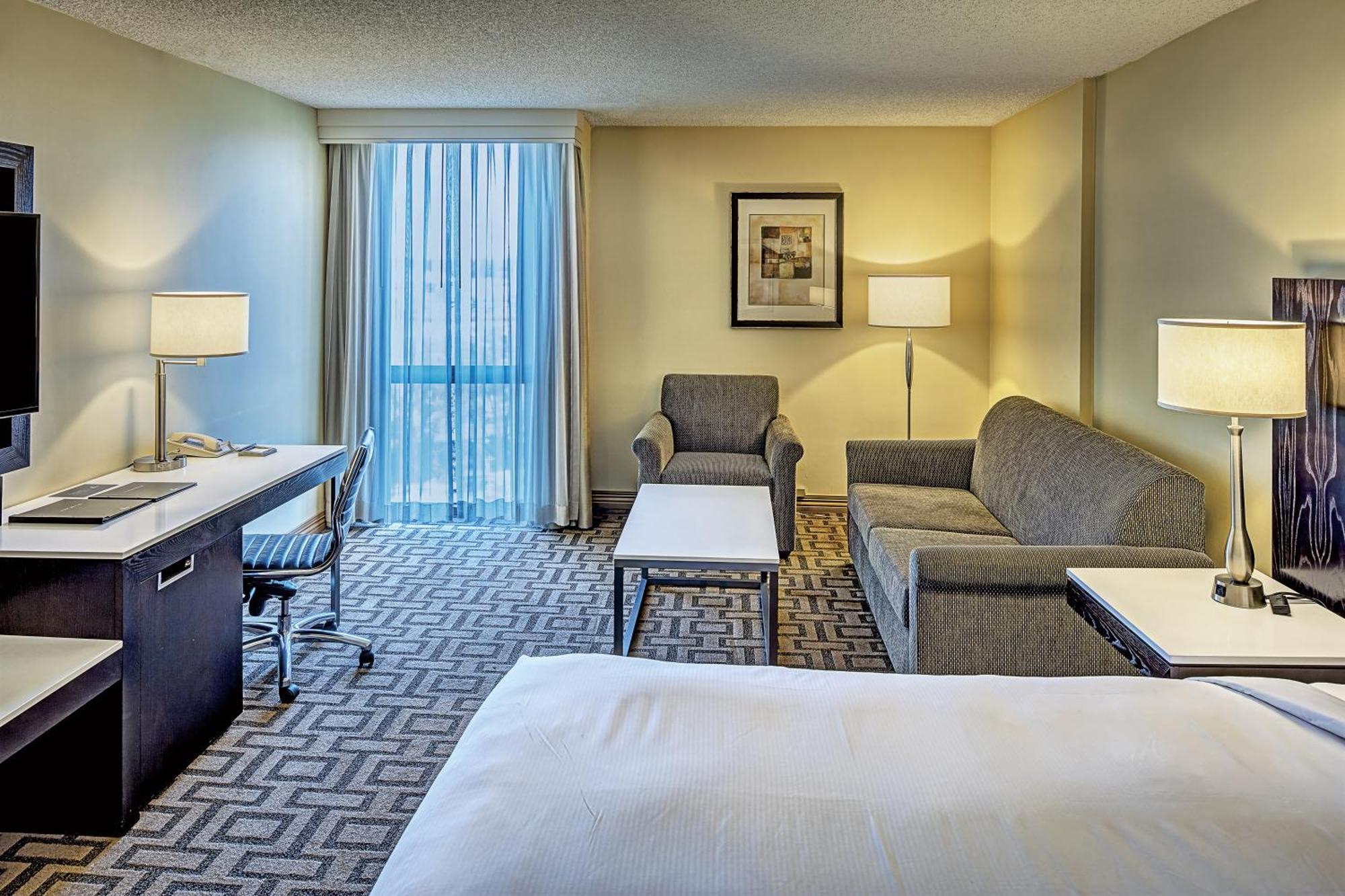 Hilton Sacramento Arden West Hotel Exterior photo